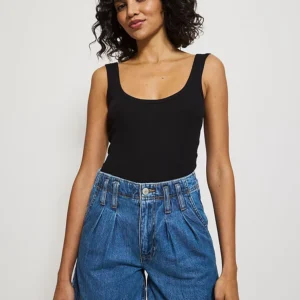 Mid Wash Pleated High Waisted Denim Shorts
