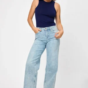 Tattoo "Harper" Light Wash Mid-Rise Wide Leg Jean