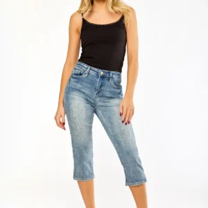 Tattoo Medium-Wash Mid-Rise Capri